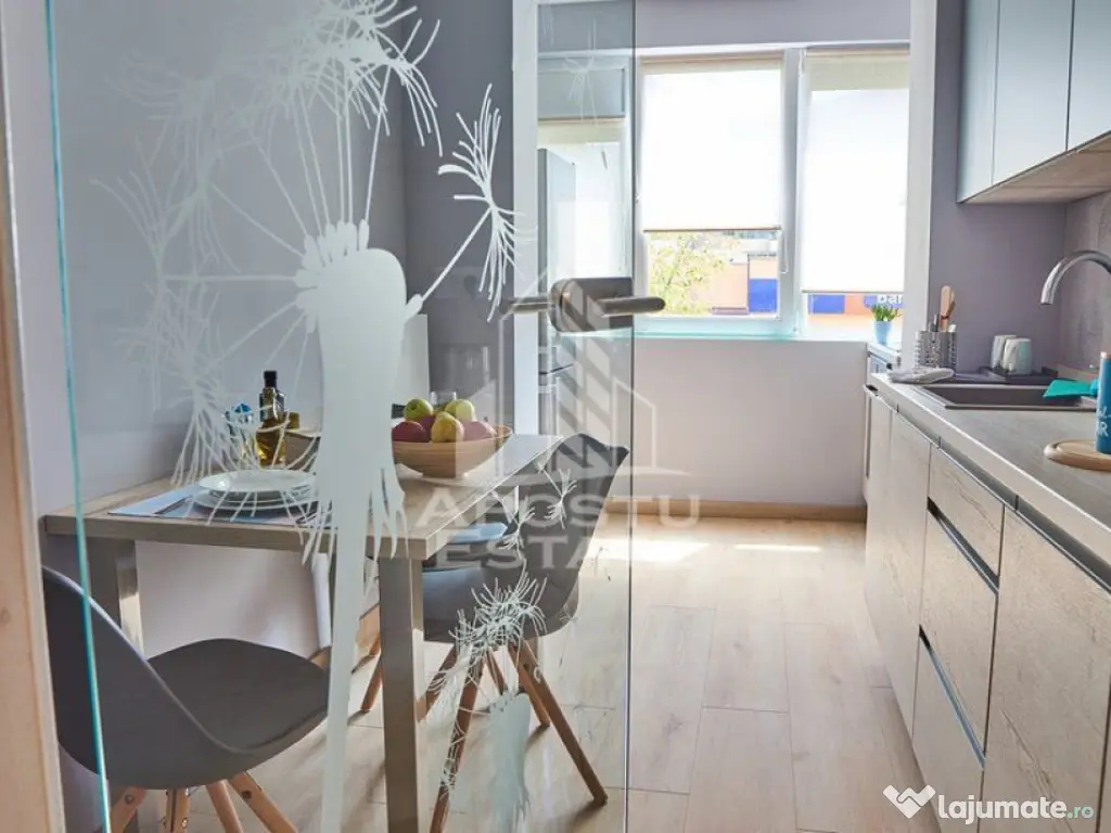 Apartament cu 2 camere cu vedere la Piata Operei, central...