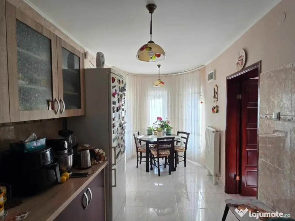Casa de vanzare, cartier Grigorescu, Oradea 