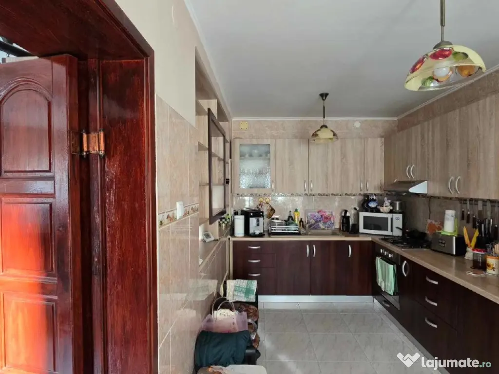 Casa de vanzare, cartier Grigorescu, Oradea 