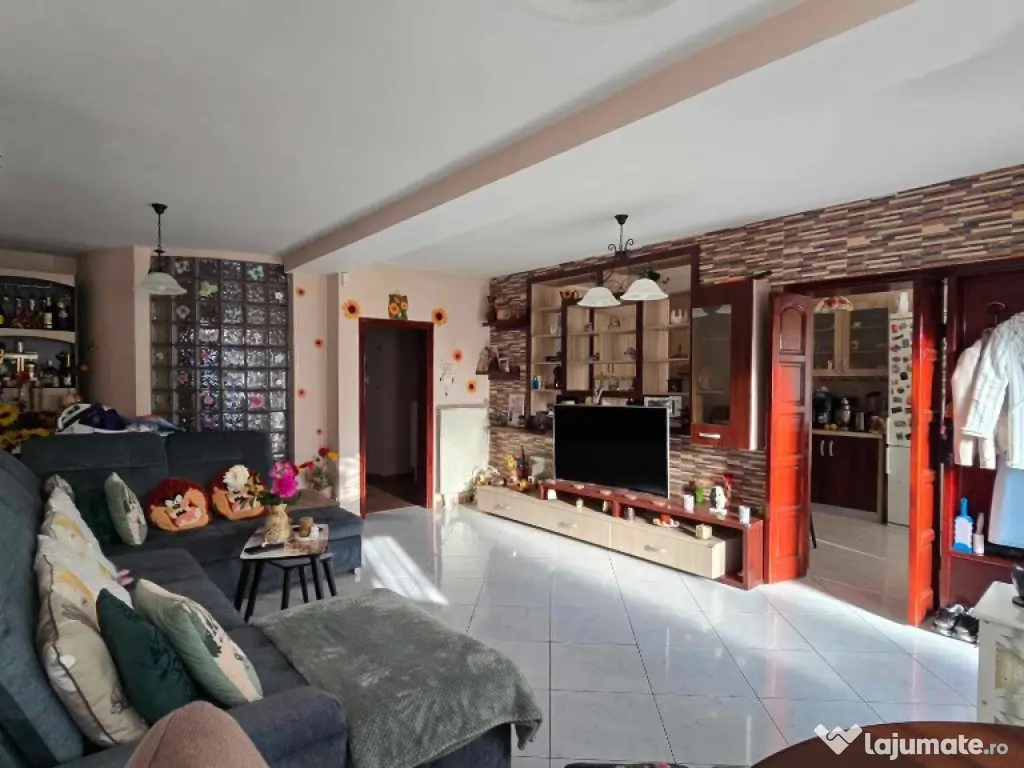 Casa de vanzare, cartier Grigorescu, Oradea 