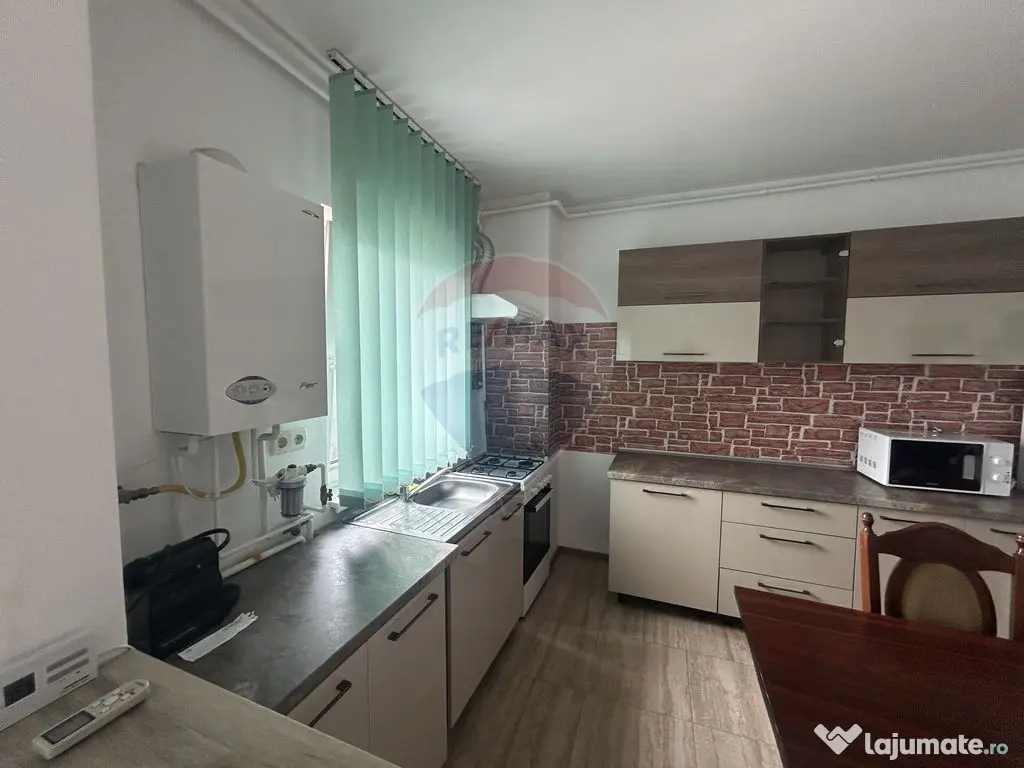 Apartament în bloc nou cu 3 camere de închiriat în zon... 