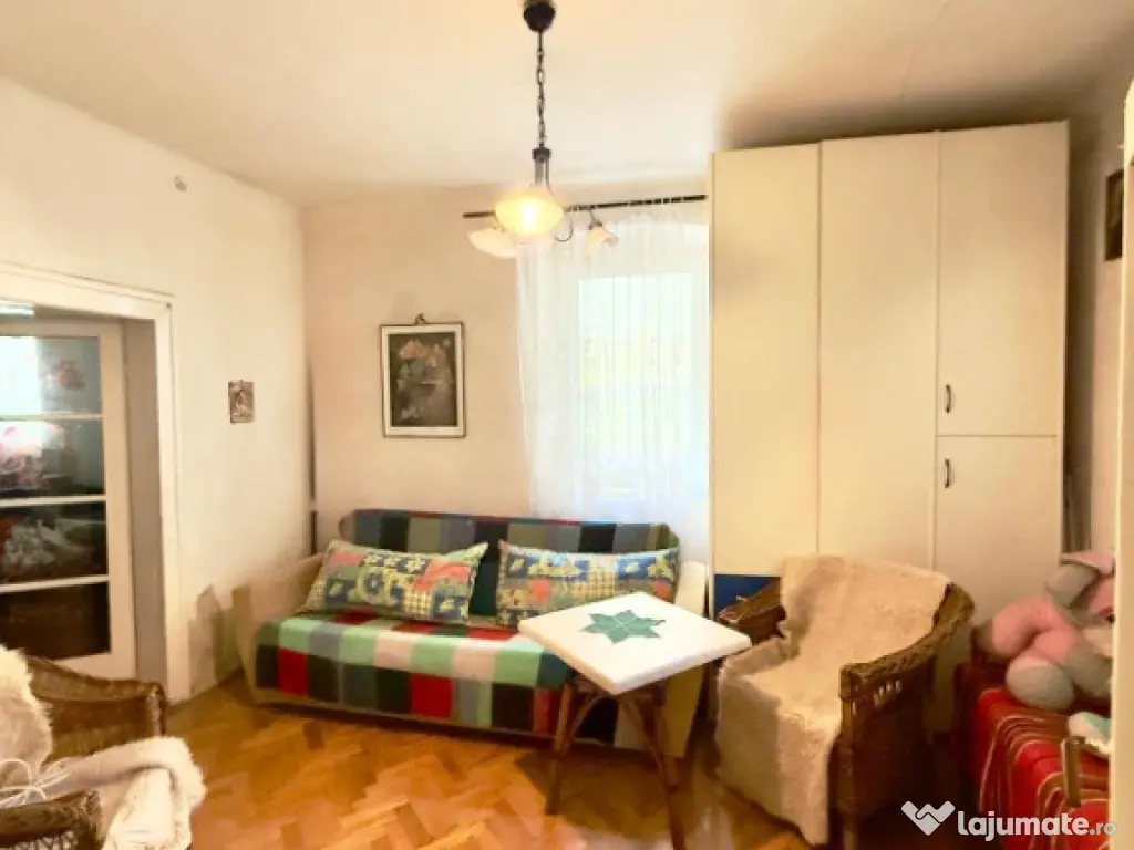 Apartament 4 camere,pretabil si pentru spatiu comercial - zona Patria.