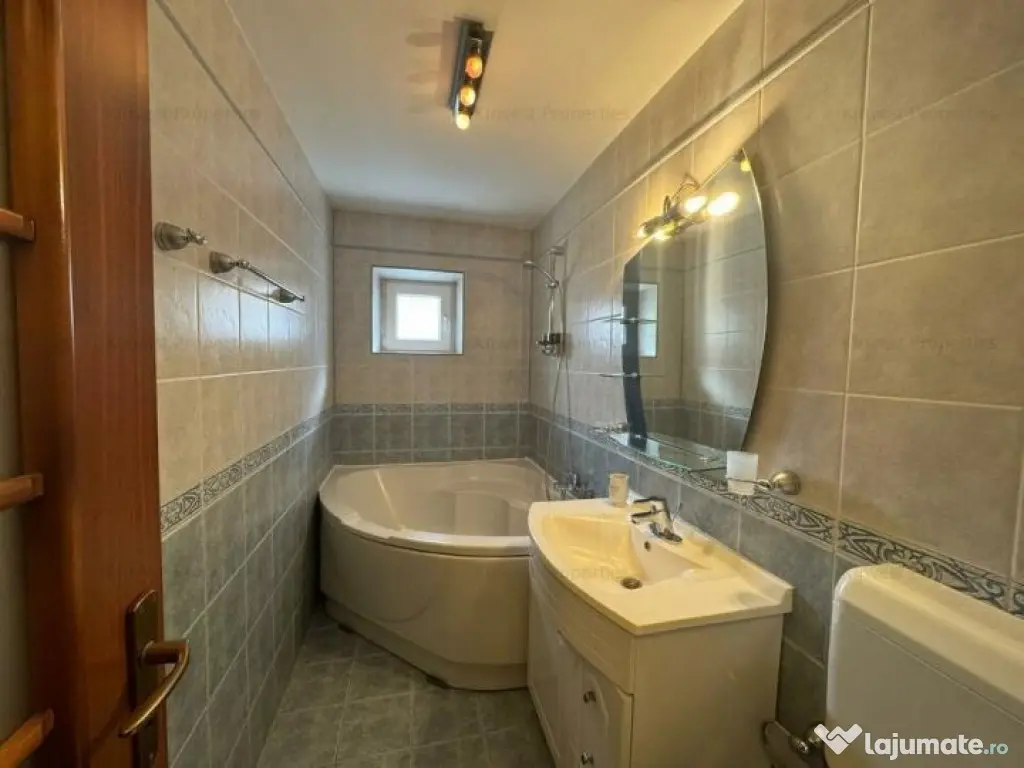 Apartament 3 camere Decebal 