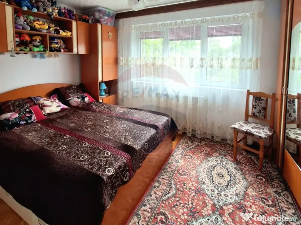 Apartament cu 3 camere de vânzare în zona Micro 5 