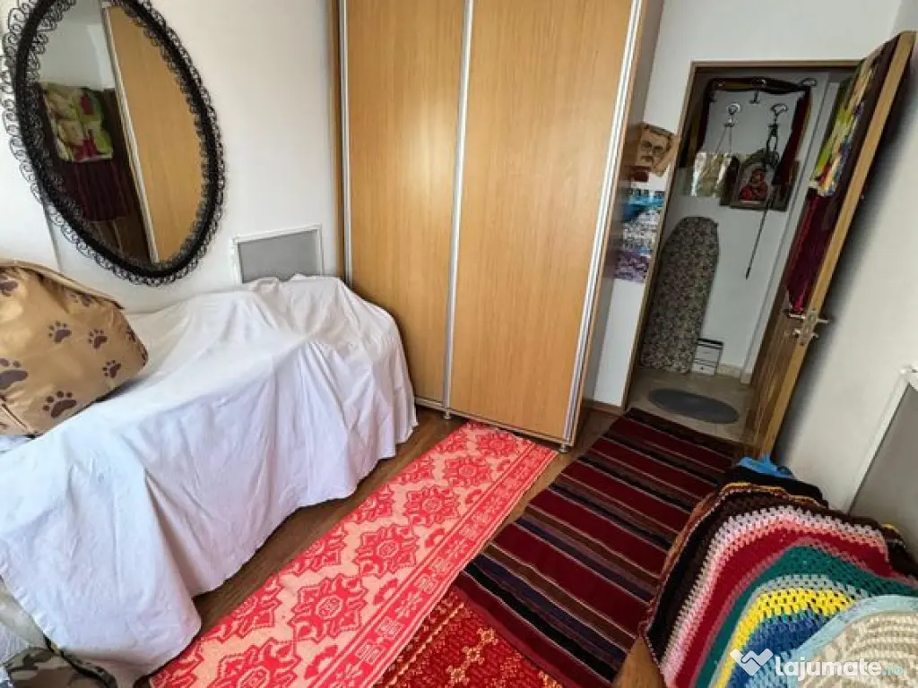 Apartament 4 camere decomandat CET