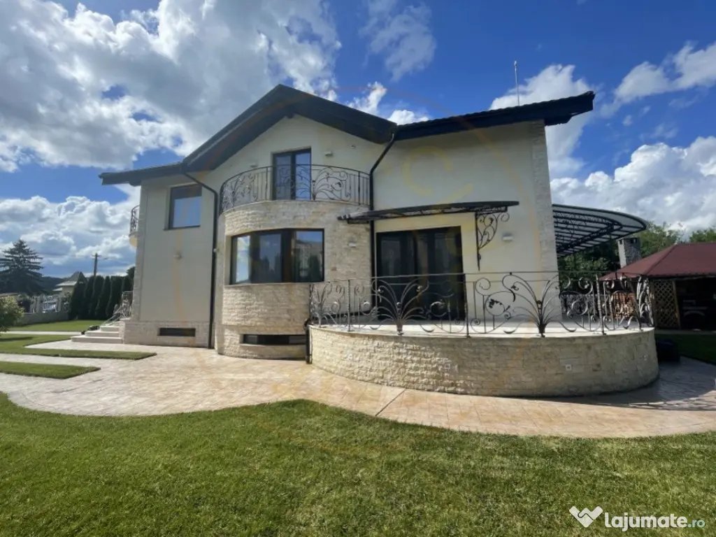 Cornu de Jos Doua case moderne, crama la subsol, prosumato