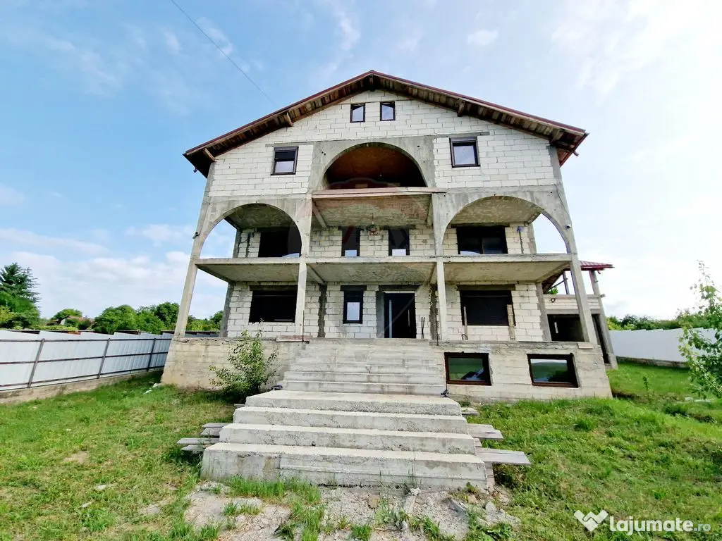 Casă spațioasă S+P+1E+M și teren generos 1664 mp