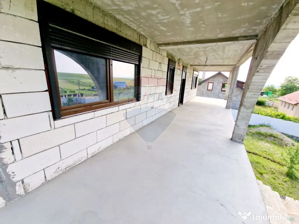 Casă spațioasă S+P+1E+M și teren generos 1664 mp