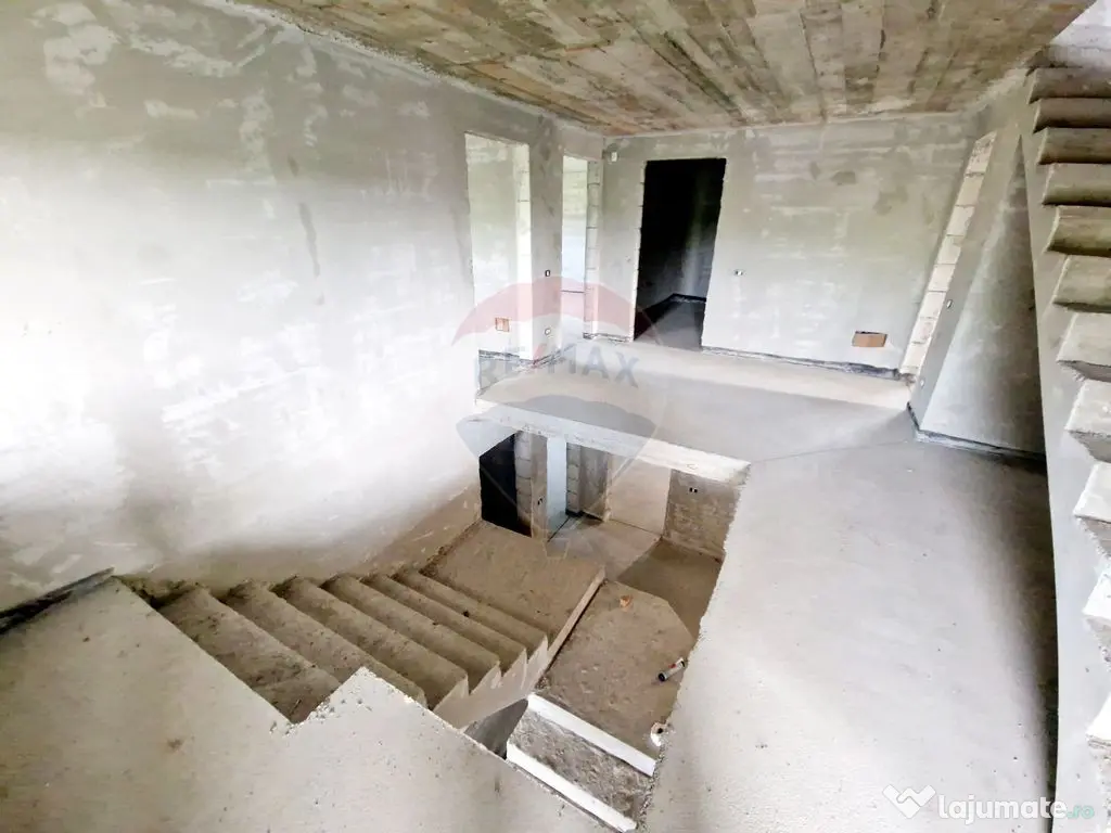 Casă spațioasă S+P+1E+M și teren generos 1664 mp