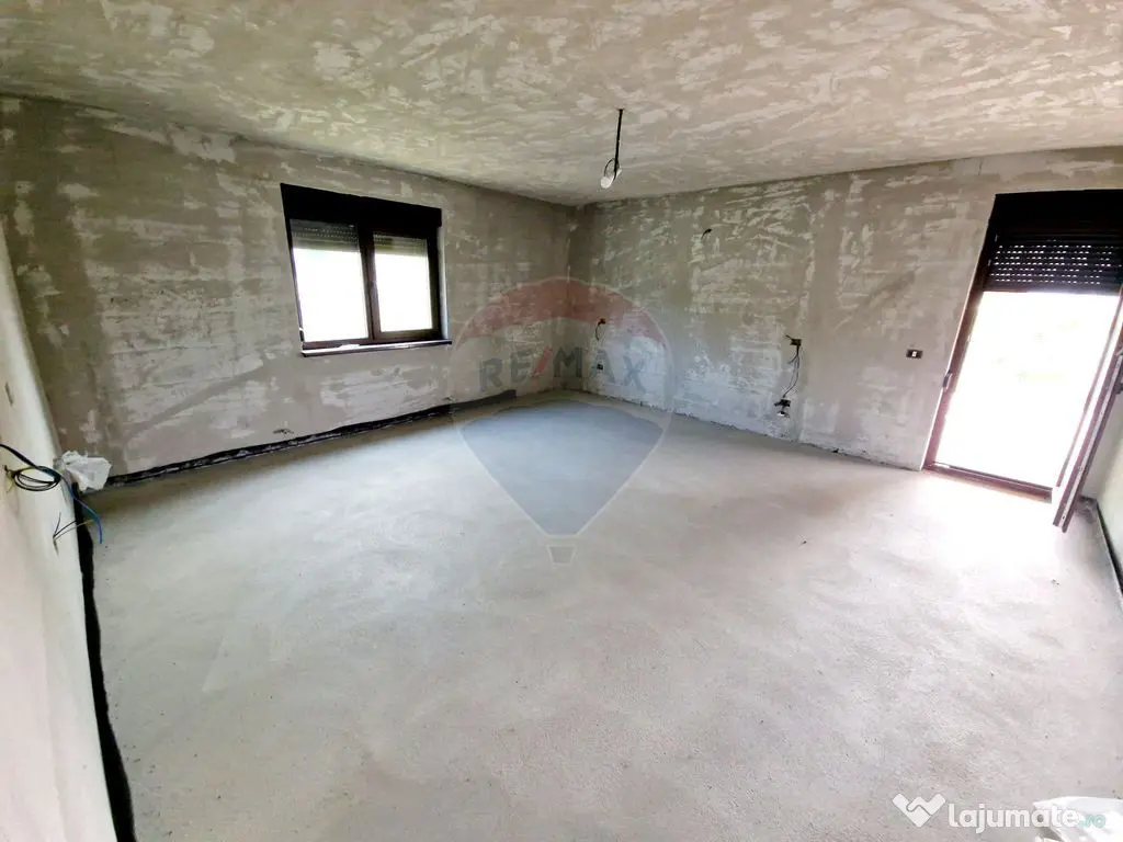 Casă spațioasă S+P+1E+M și teren generos 1664 mp