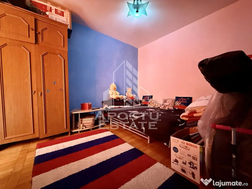 Apartament cu 2 camere, la parter cu balcon, zona Sagului 