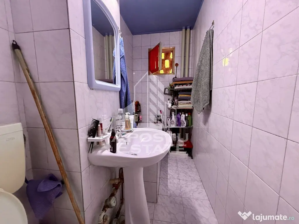 Apartament cu 2 camere, la parter cu balcon, zona Sagului 