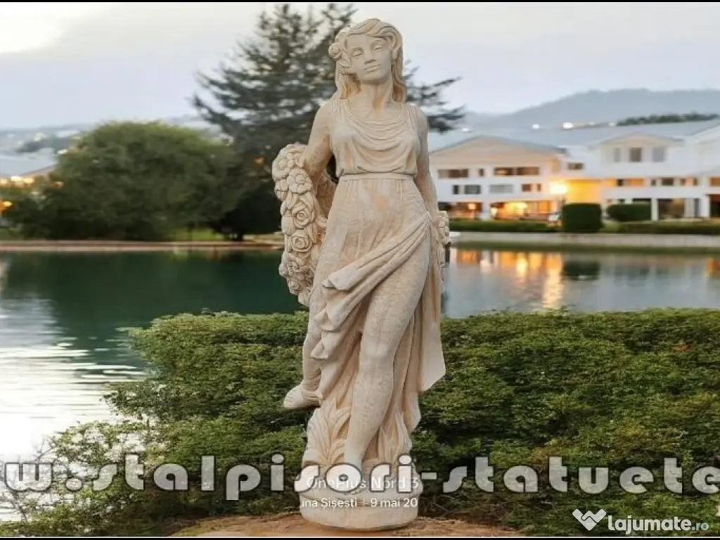 Statuetă domnița cu flori, galben antichizat, model S50. 