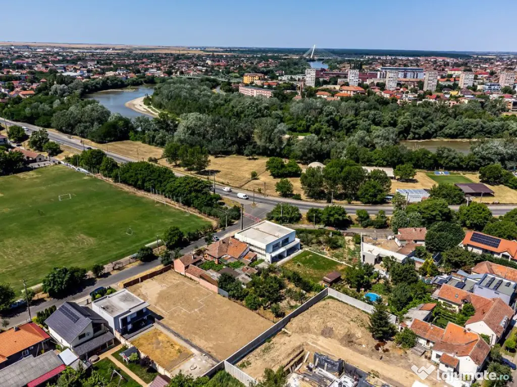 Vila finisata in subcetate, proprietate premium Comision 0%