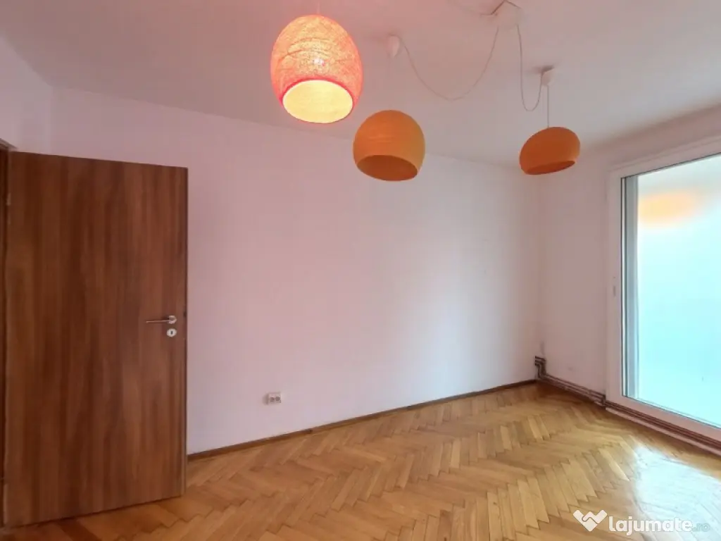 Apartament 3 camere structura mare Centrul Civic 