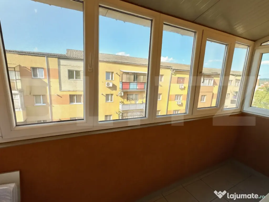 Apartament 2 camere, renovat, balcon inchis – aproape de ? 