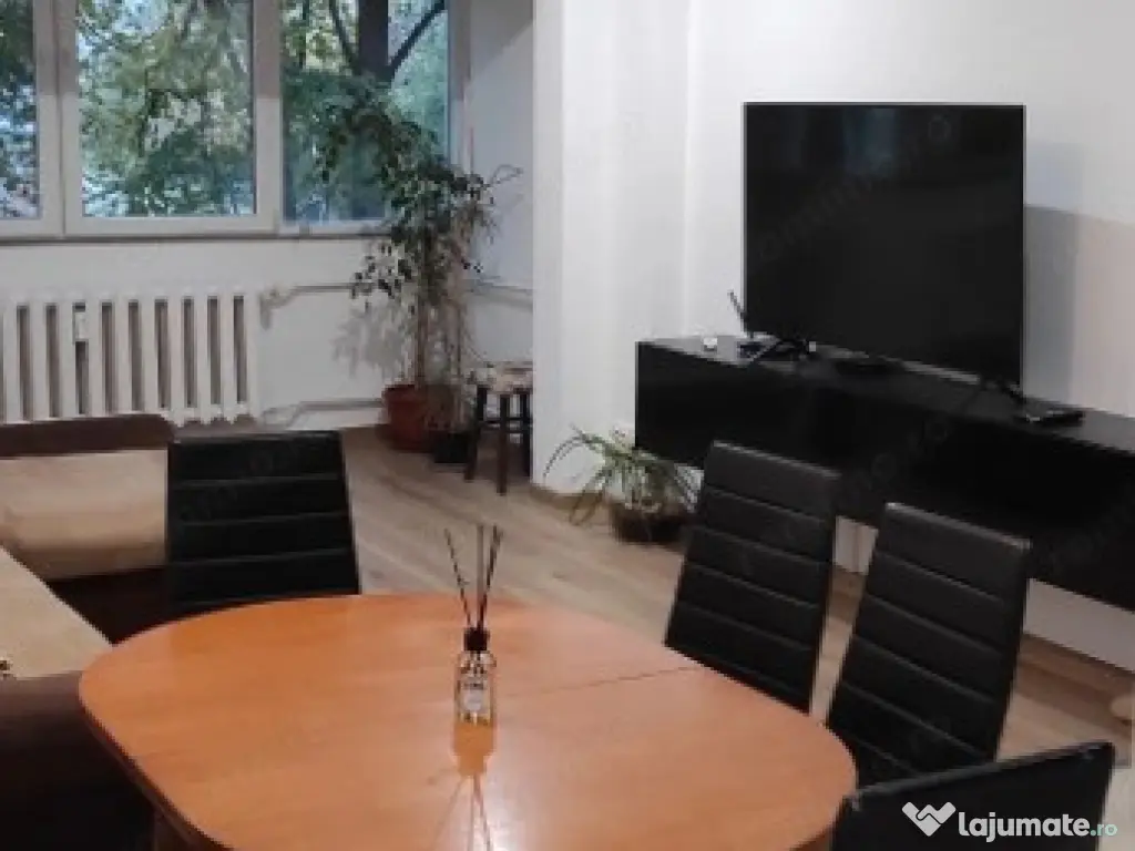 2 camere in zona Spitalului Judetean