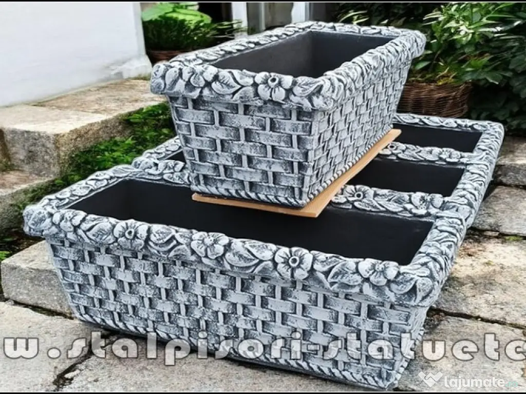 Jardinieră ornament flori, gri patinat, model J14. 