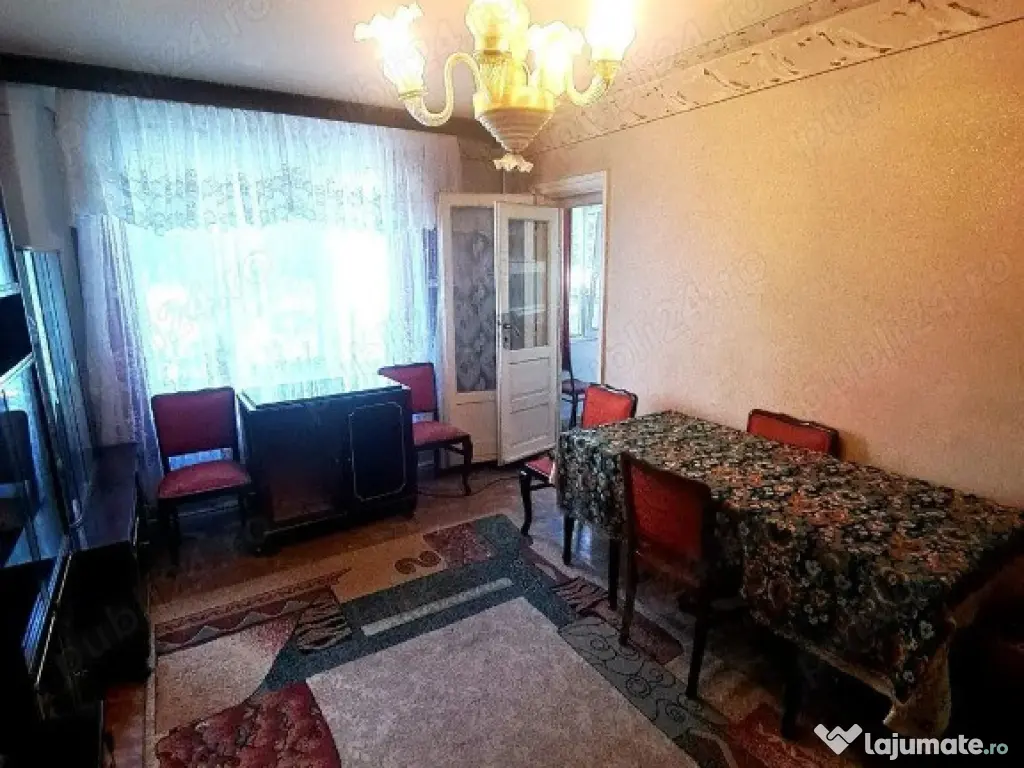 Apartament 3 camere, Titan.