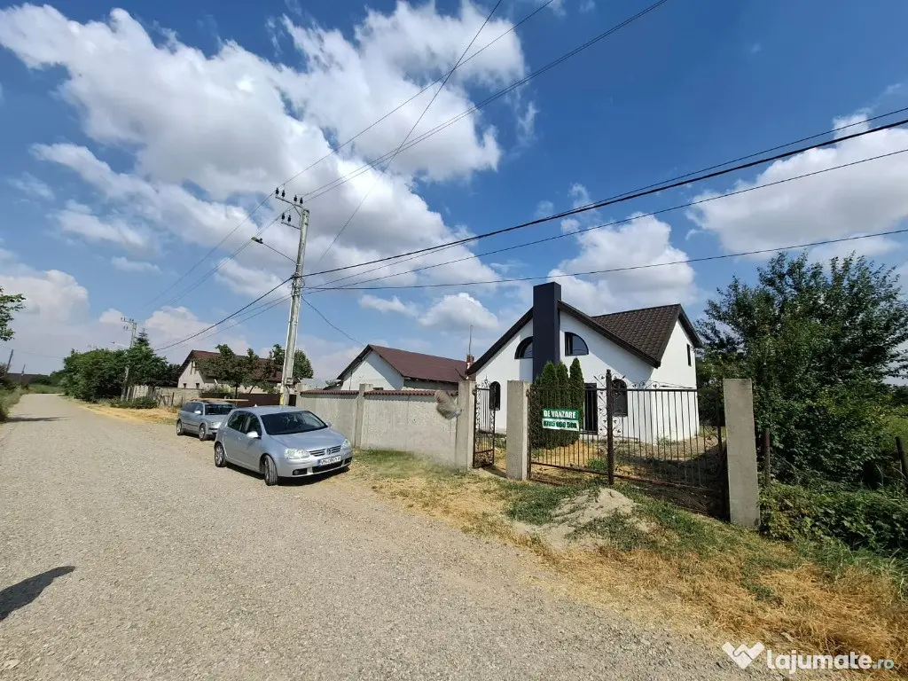 Casa de vanzare Botarlau