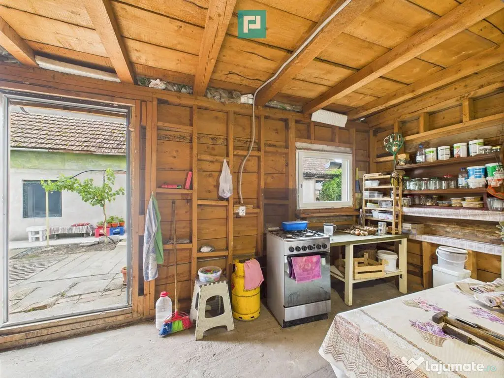 Casă mobilată si utilată – Iecea Mare