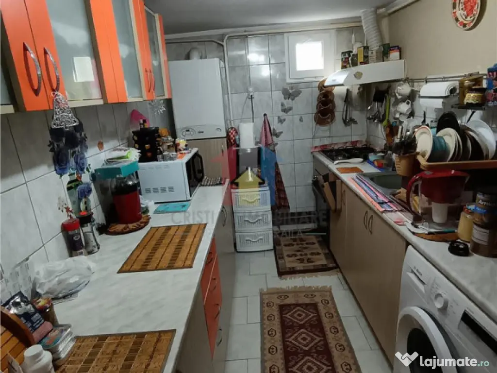 Casa 5 camere, teren 182 mp, Islaz-Plantelor 