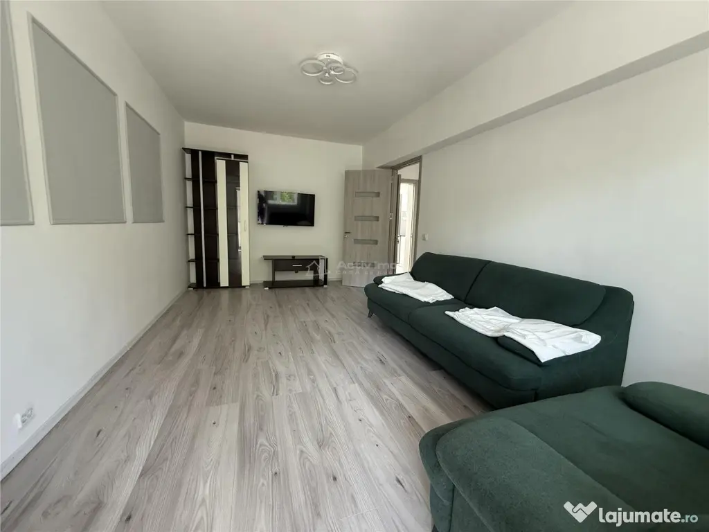 Basarabia-Chisinau-Strada Herta,3 camere decomandat