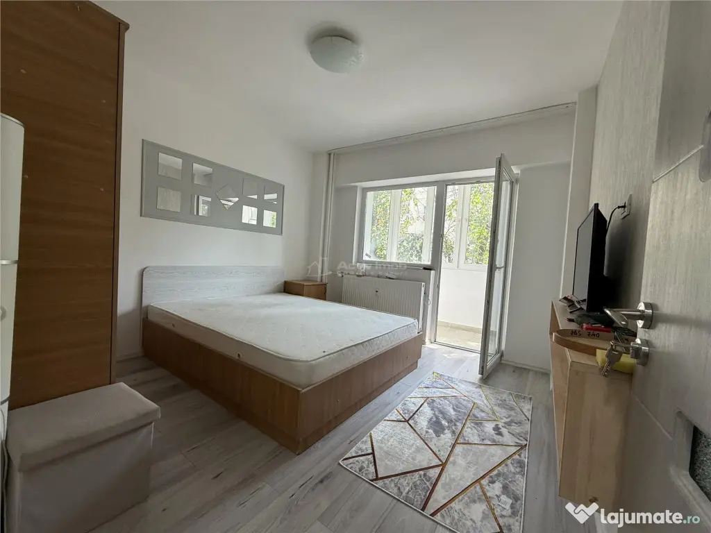 Basarabia-Chisinau-Strada Herta,3 camere decomandat