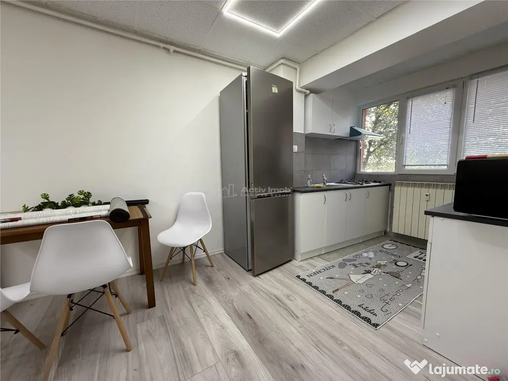 Basarabia-Chisinau-Strada Herta,3 camere decomandat