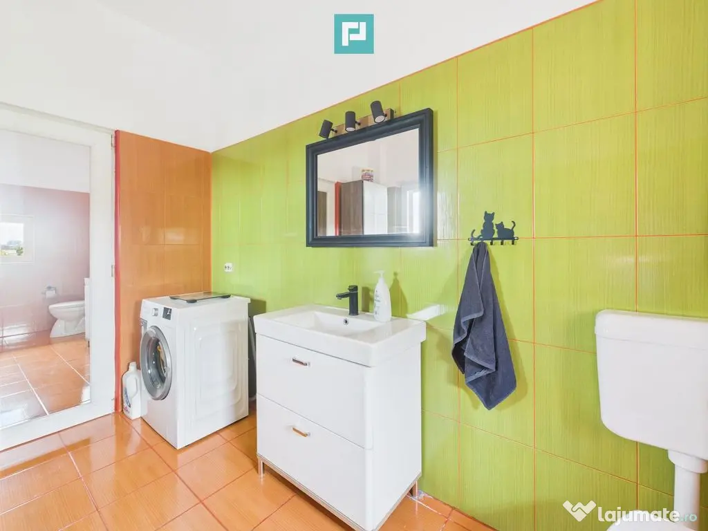 Apartament deosebit cu 3 camere , zona Fratelia 