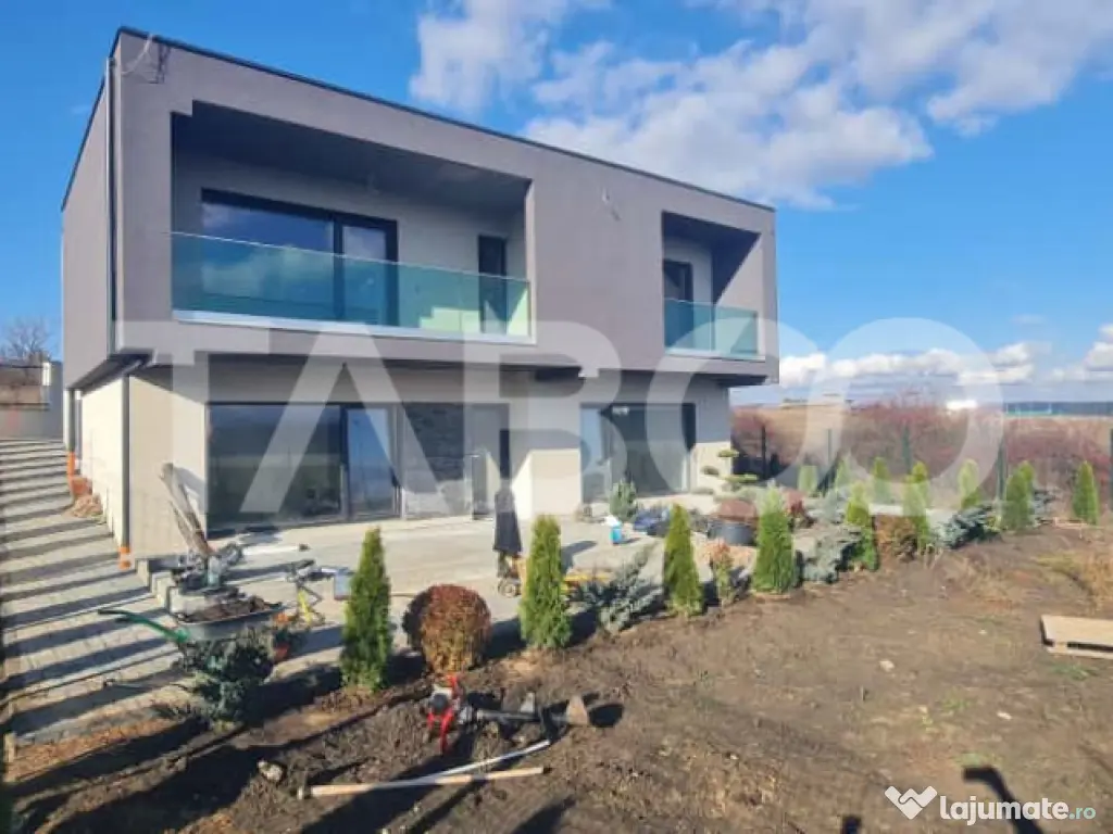 Casa individuala spatioasa Selimbar - pret excelent 