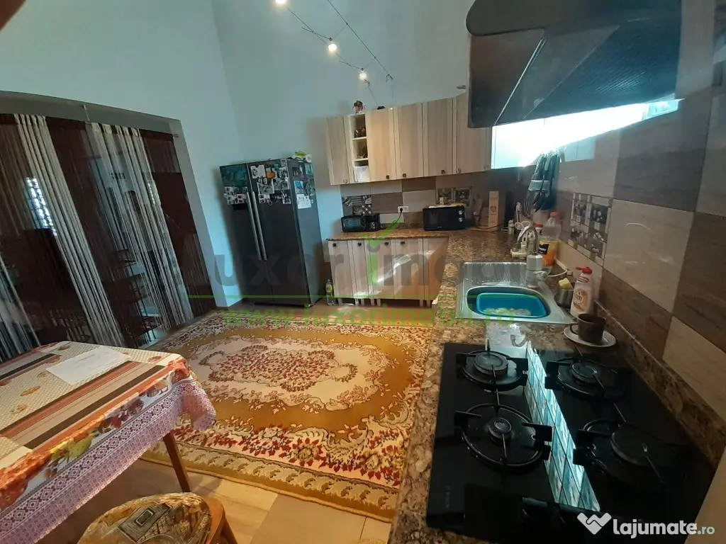 Casă solidă la șosea – Voinesti, Iași | 3 camere | 684 mp teren | gaz, 