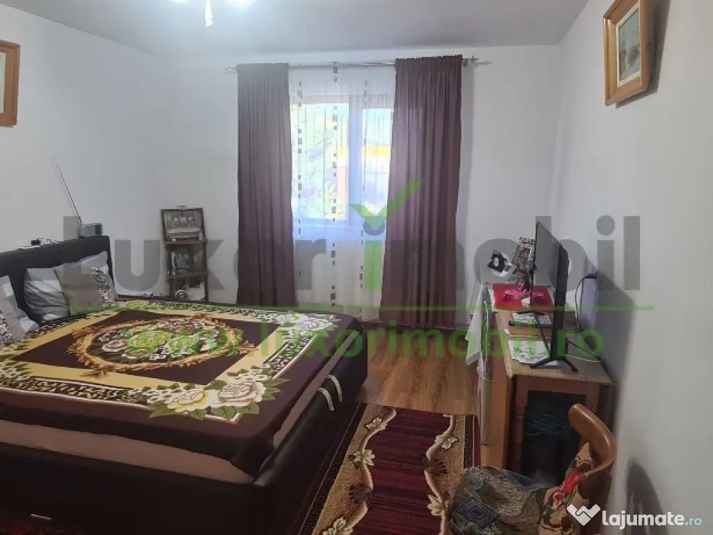 Casă solidă la șosea – Voinesti, Iași | 3 camere | 684 mp teren | gaz, 