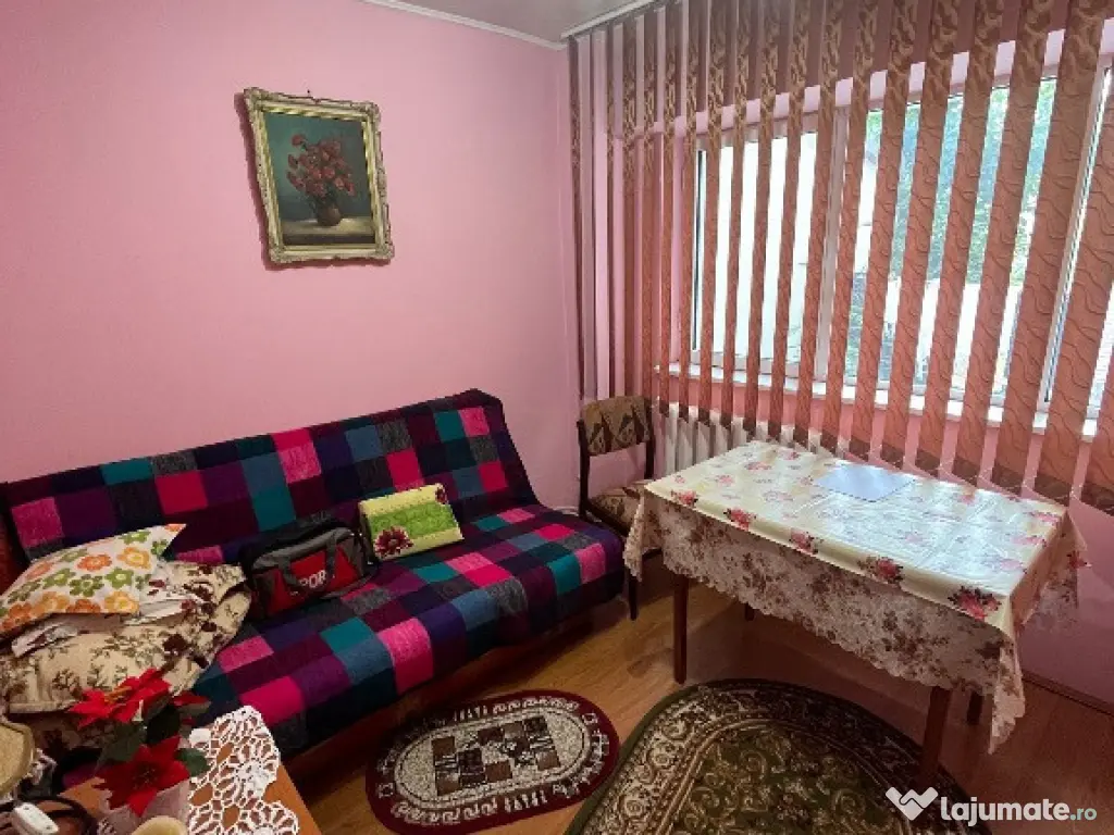 Apartament 3 camere Scolilor parter/ vedere stradala Mobilat -Utilat.