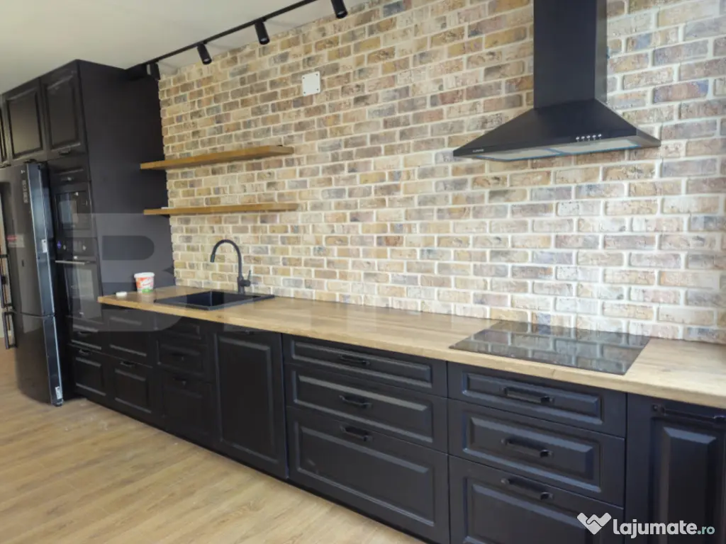 Apartament ULTRAFINISAT cu 4 camere, 110 mp, în zona Spital