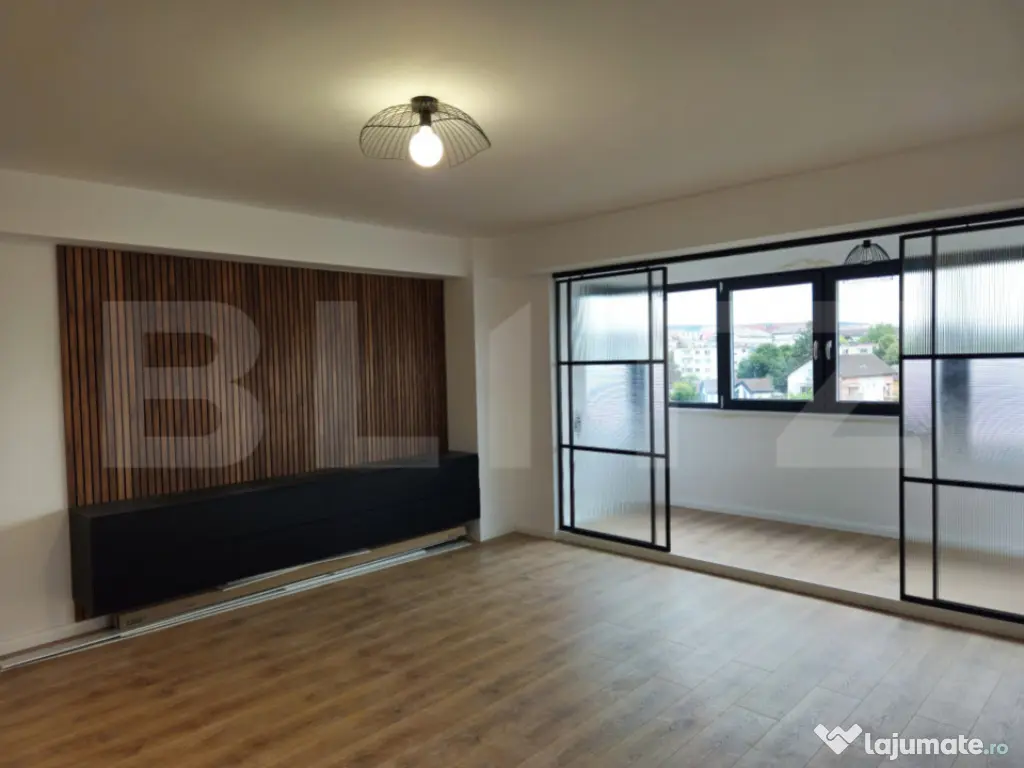 Apartament ULTRAFINISAT cu 4 camere, 110 mp, în zona Spital
