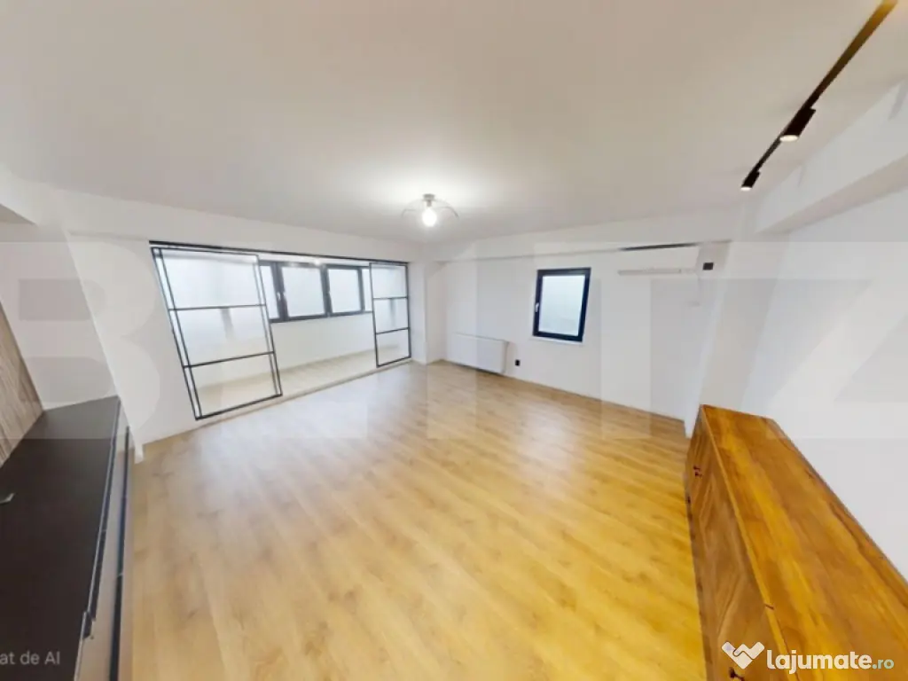Apartament ULTRAFINISAT cu 4 camere, 110 mp, în zona Spital