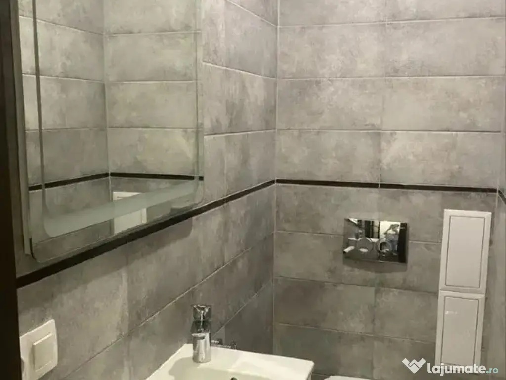 Garsoniera in zona Izvor