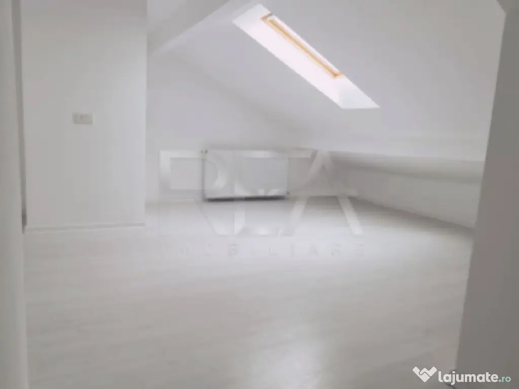 Apartament cu 4 camere în zona Trapezului 