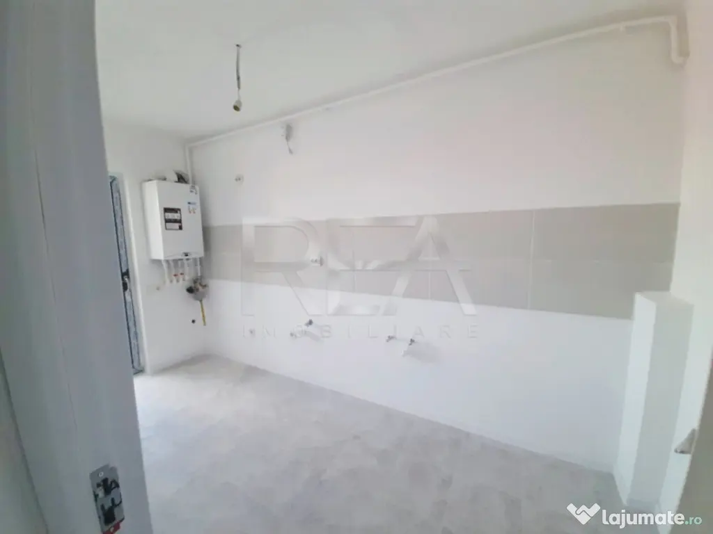 Apartament cu 4 camere în zona Trapezului 