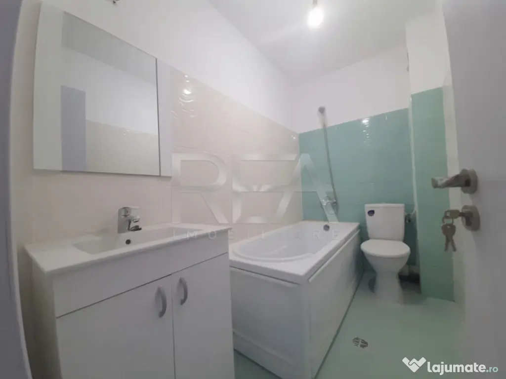 Apartament cu 4 camere în zona Trapezului 