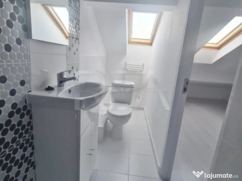 Apartament cu 4 camere în zona Trapezului 