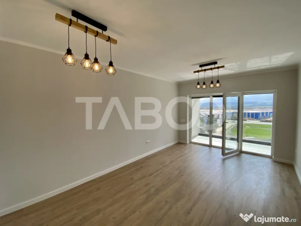 Apartament spatios cu 3 camere 2 bai si terasa de 15 mp - CO