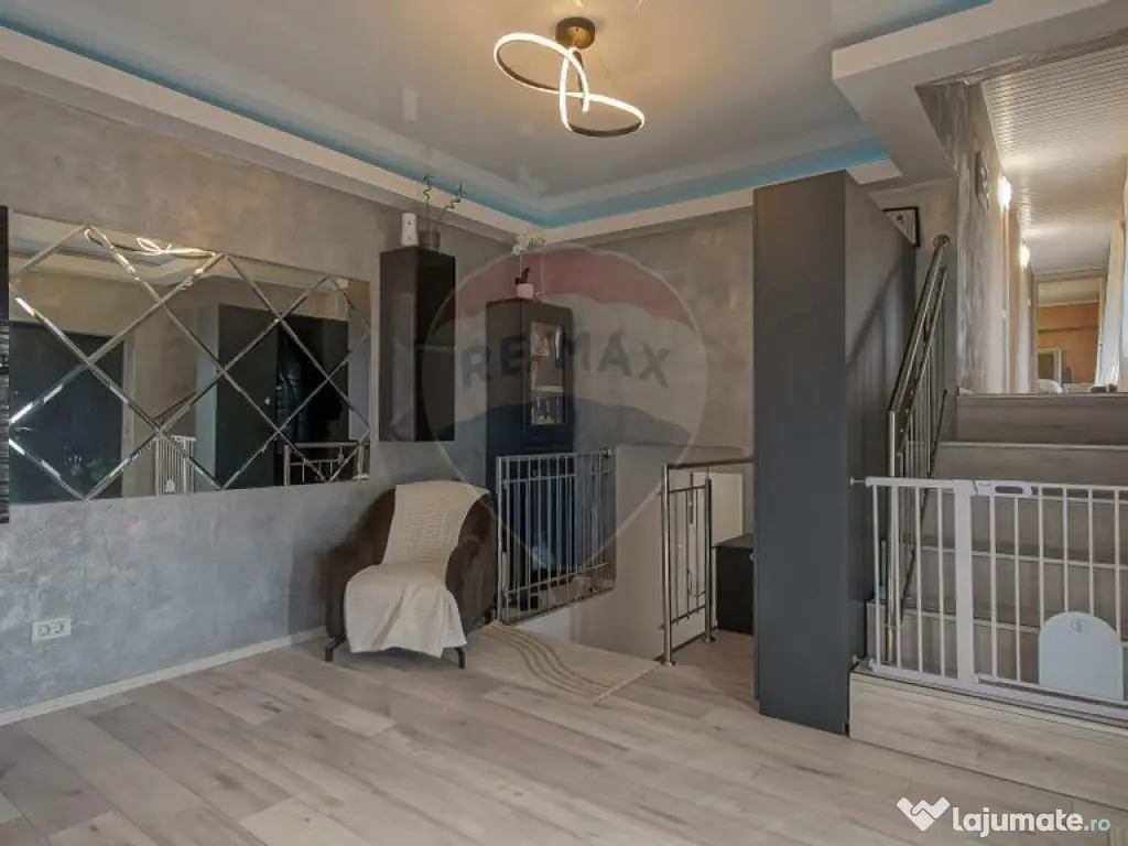 Casă / Vilă Săsească cu 6 camere de vânzare in Vulca... 