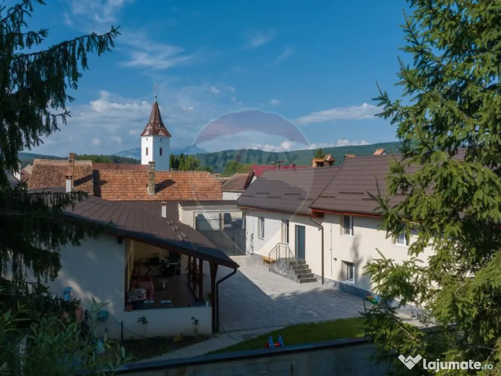 Casă / Vilă Săsească cu 6 camere de vânzare in Vulca... 