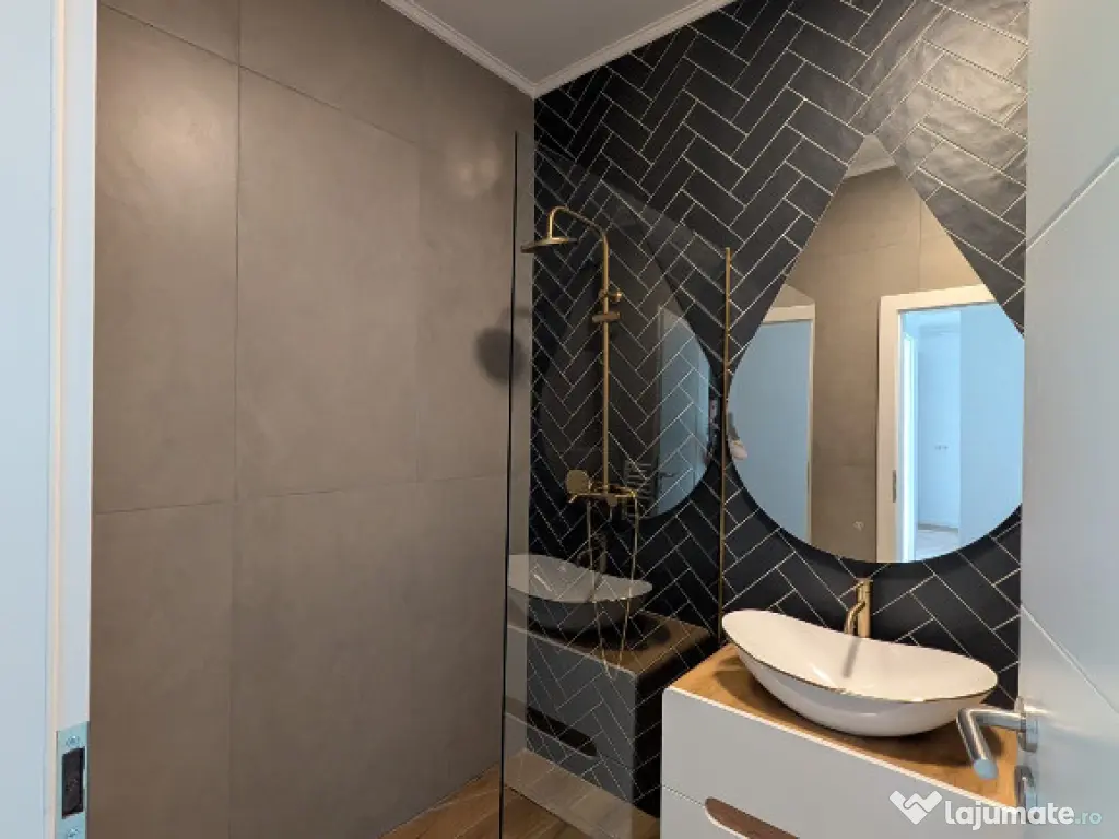 Apartament cu 3 camere