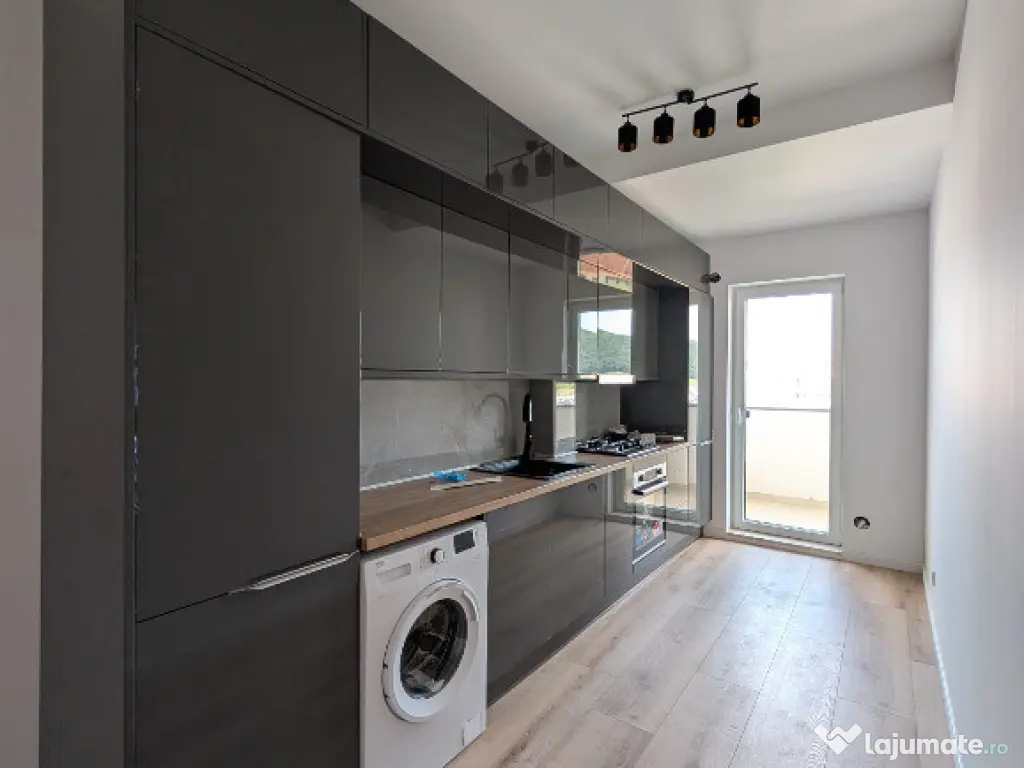 Apartament cu 3 camere