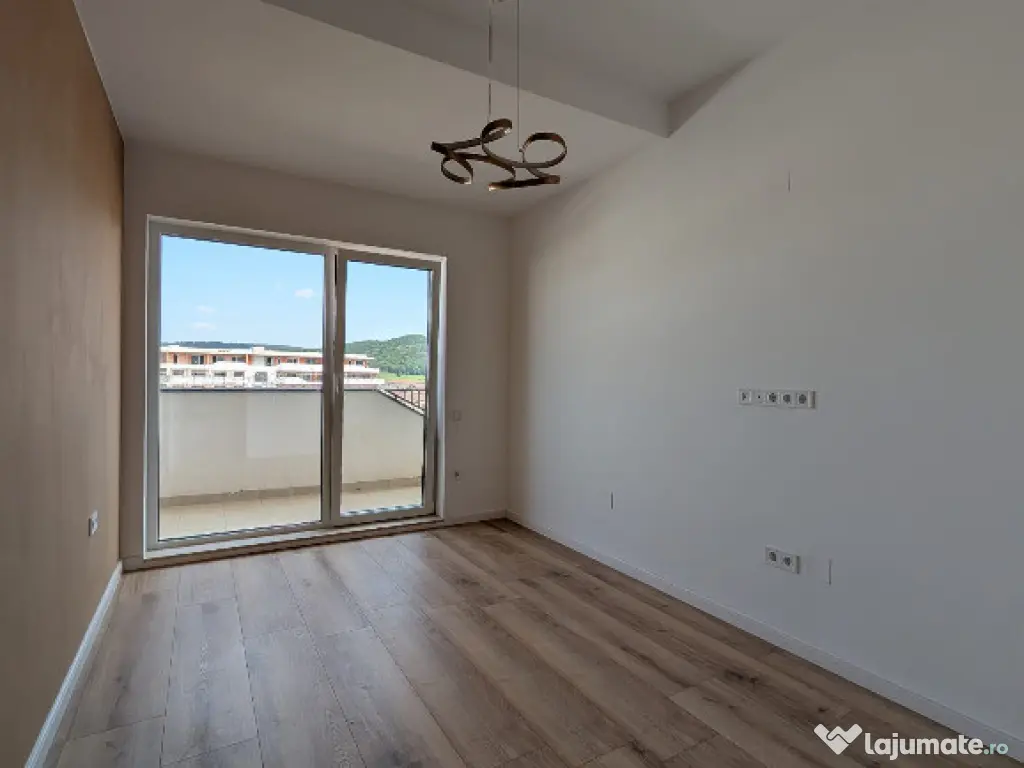 Apartament cu 3 camere