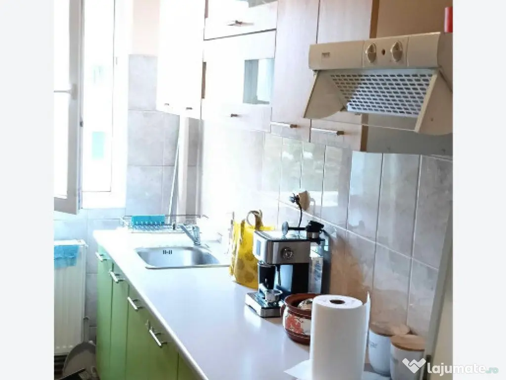 Apartament cu 2 camere, semidecomandat - zona Centru Civic