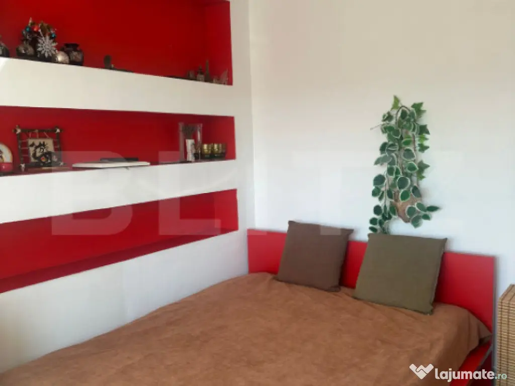 Apartament 4 camere, 2 bai, balcon, 81 mp, zona excelentă M